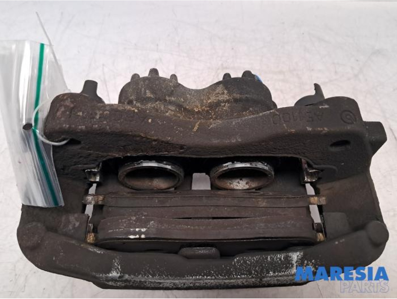 Renault - Master - Bremszange rechts vorne