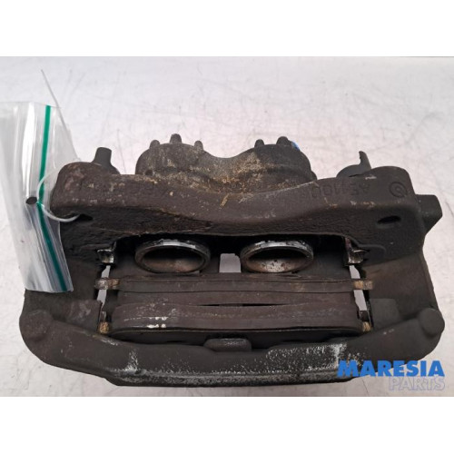 Renault - Master - Front brake calliper, right