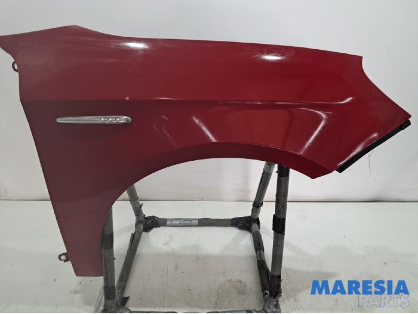 Alfa Romeo - Giulietta - Front wing, right