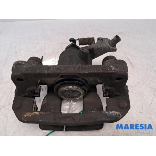 Renault - Master - Rear brake calliper, left
