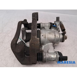 Renault - Master - Remklauw (Tang) rechts-achter