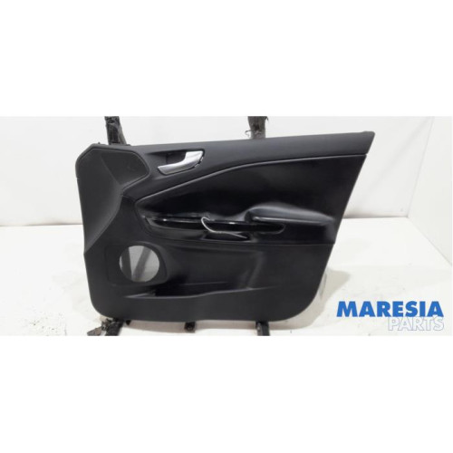Alfa Romeo - Giulietta - Front door trim 4-door, right