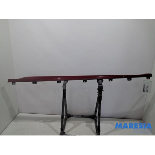 Alfa Romeo - Giulietta - Side skirt, right
