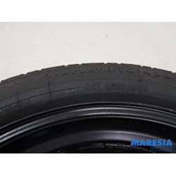 Alfa Romeo - Giulietta - Krikset + reservewiel