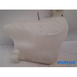 Renault - Master - Front windscreen washer reservoir