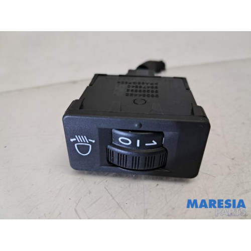 Peugeot - 208 - Height control switch