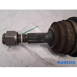 Peugeot - 208 - Front drive shaft, left
