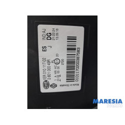 Renault - Master - Koplamp rechts