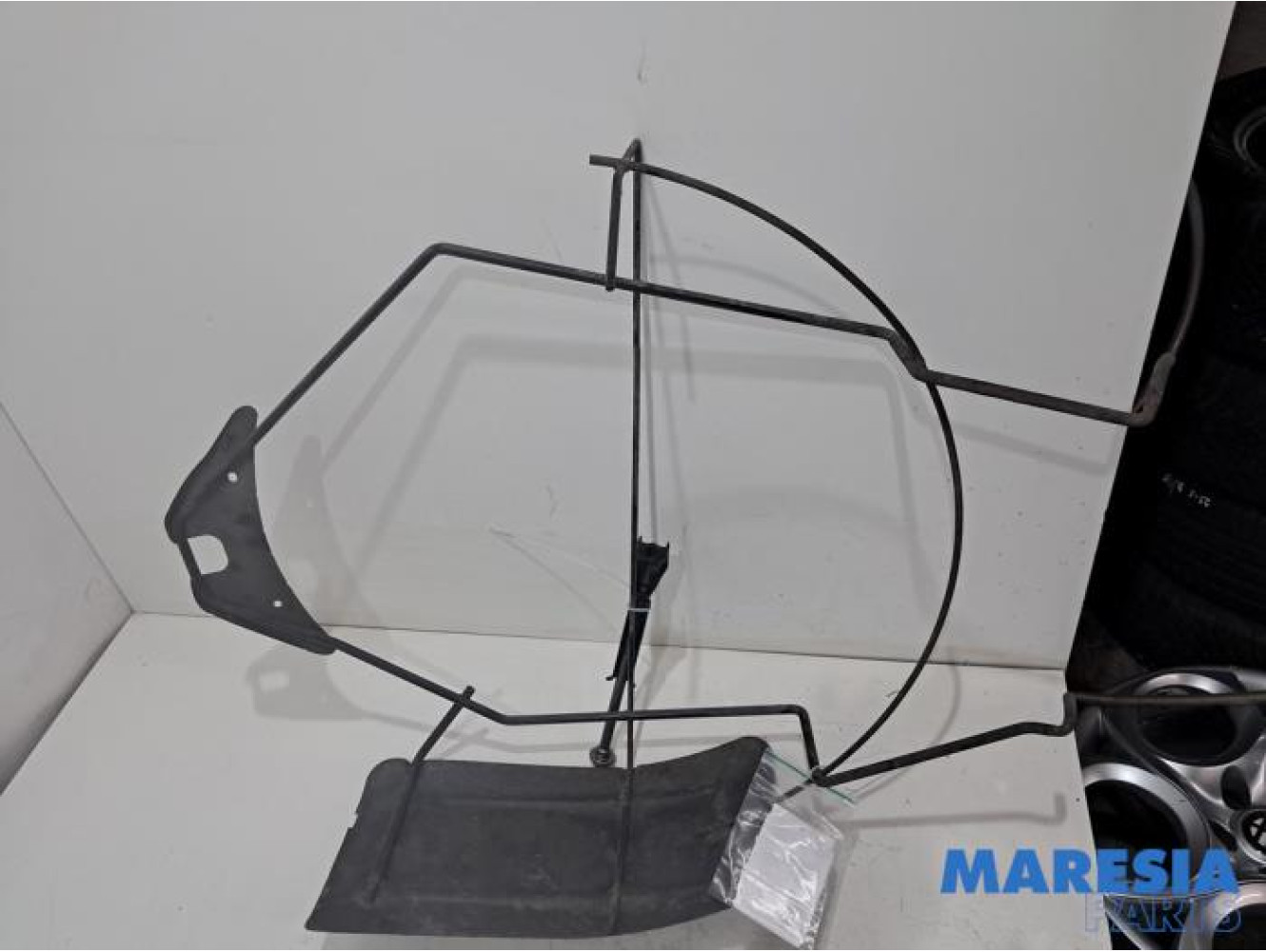 Citroen - Berlingo - Ophangmechaniek reservewiel