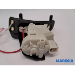 Alfa Romeo - 159 - Tank cap cover switch