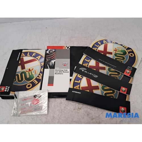 Alfa Romeo - 159 - Instruction Booklet