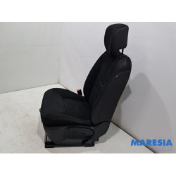 Renault - Clio - Seat, left
