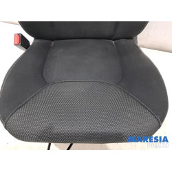 Renault - Clio - Seat, left