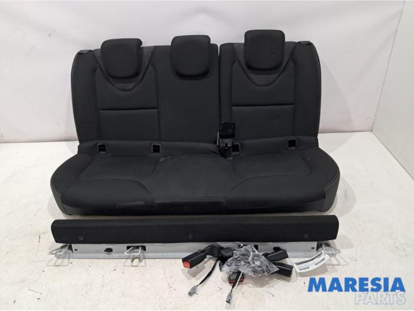 Renault - Clio - Rear bench seat