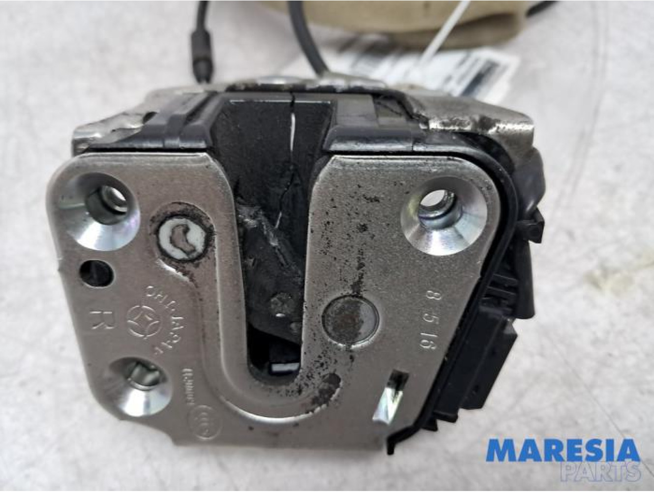 Renault - Master - Sliding door lock mechanism, right