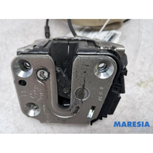 Renault - Master - Sliding door lock mechanism, right