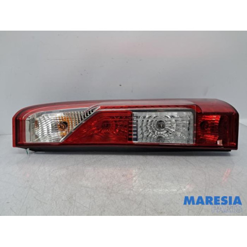 Renault - Master - Taillight, right