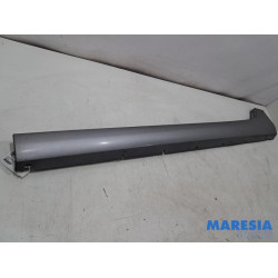 Renault - ZOE - Side skirt, left