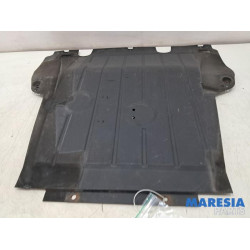 Renault - Clio - Engine protection panel