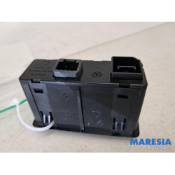 Renault - Master - AUX / USB connection
