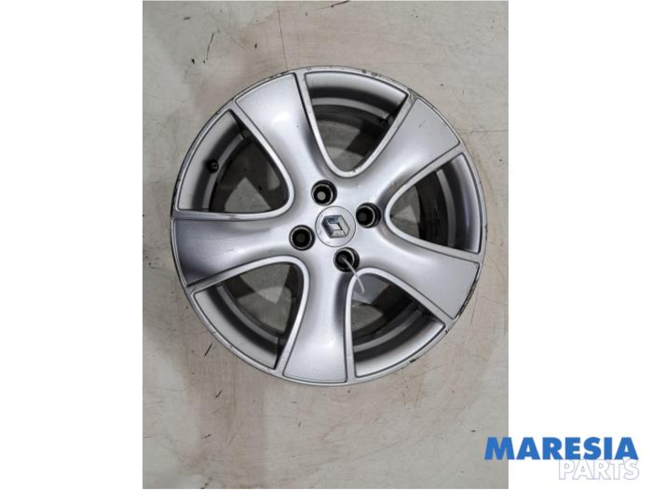 Renault - Clio - Wheel