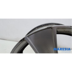 Renault - Clio - Wheel