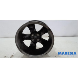 Renault - Clio - Wheel