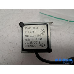 Renault - Master - GPS Antenne
