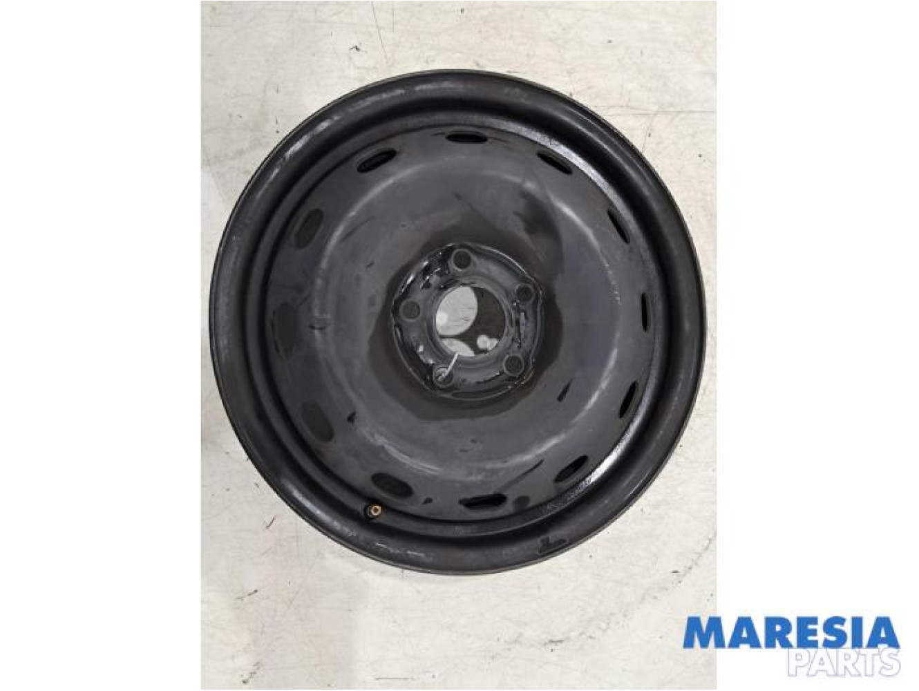 Renault - Trafic - Wheel