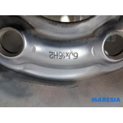 Renault - Trafic - Wheel