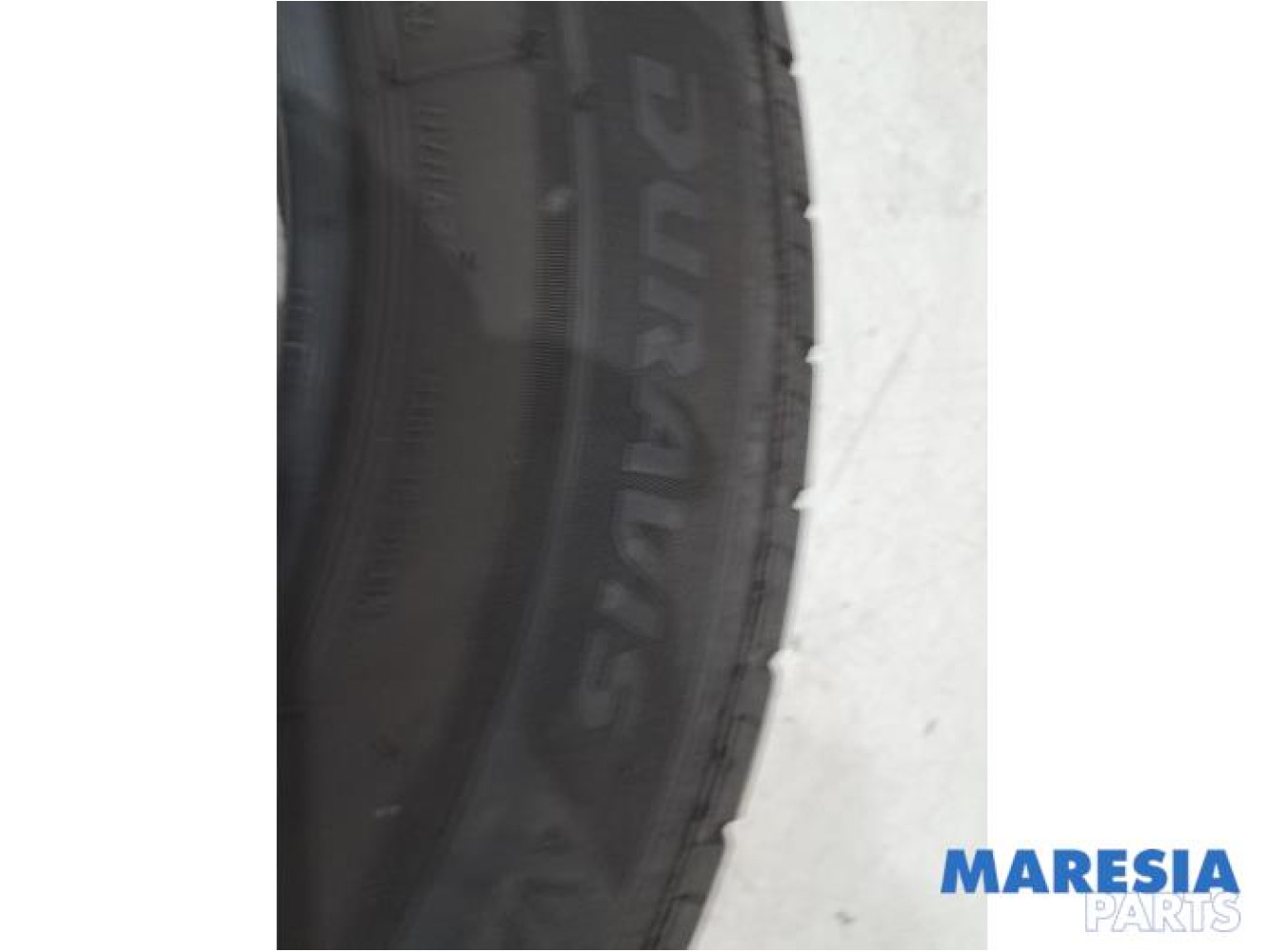 Renault - Trafic - Tyre