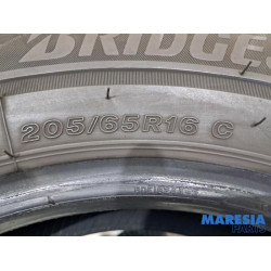 Renault - Trafic - Tyre