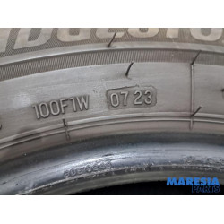 Renault - Trafic - Tyre