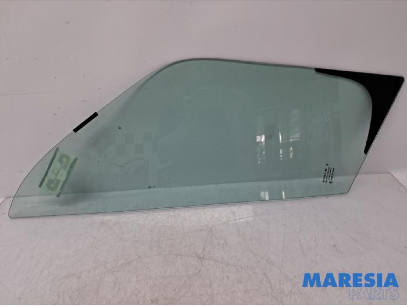 Renault - Master - Quarter light, front right