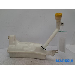 Renault - Clio - Front windscreen washer reservoir