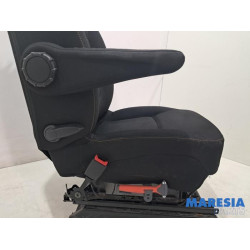 Renault - Trafic - Seat, left