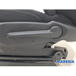 Renault - Trafic - Seat, left