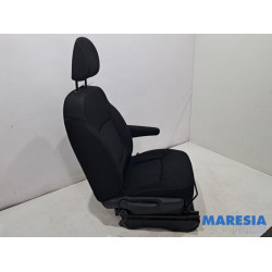 Renault - Trafic - Seat, right