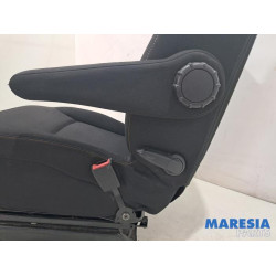 Renault - Trafic - Seat, right