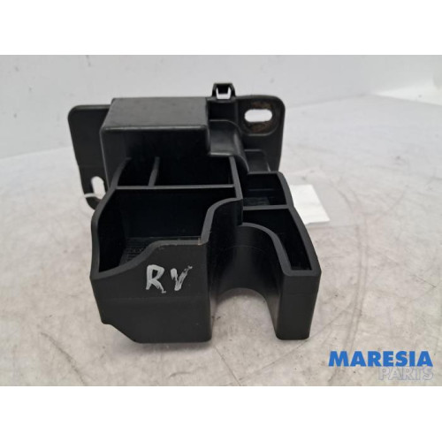 Renault - Clio - Support pare-chocs avant droit