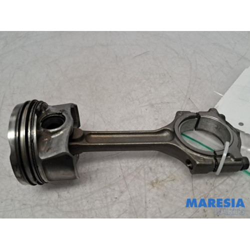Renault - Twingo - Connecting rod