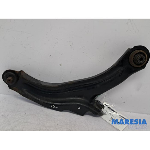 Renault - Clio - Front wishbone, right
