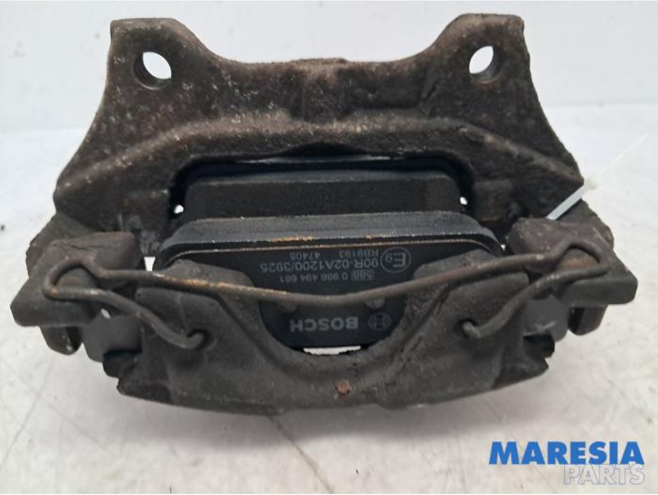 Renault - Clio - Front brake calliper, left