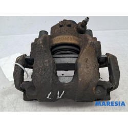 Renault - Clio - Front brake calliper, left