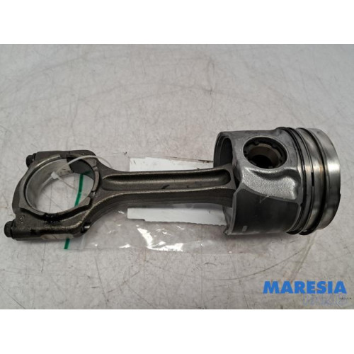 Alfa Romeo - Giulia - Connecting rod