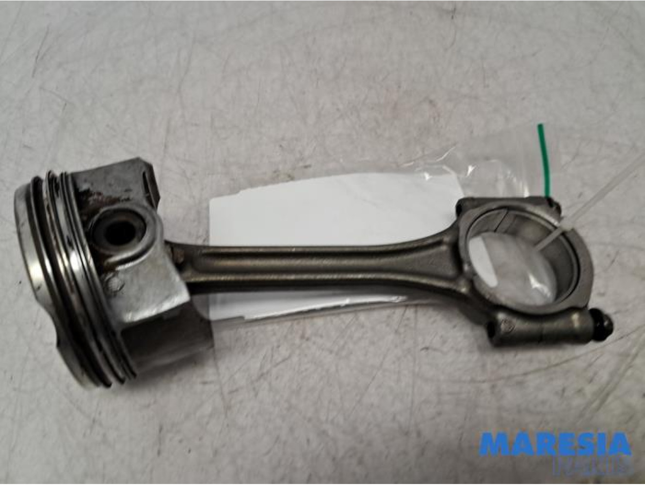 Citroen - DS3 - Connecting rod