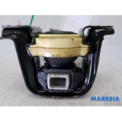 Citroen - C4 Cactus - Engine mount