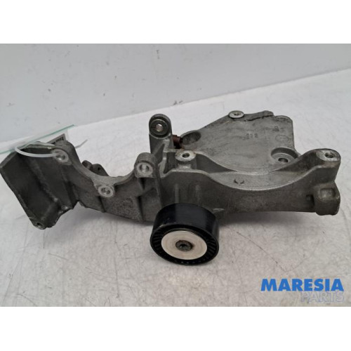 Alfa Romeo - 159 - Support pompe direction assistée