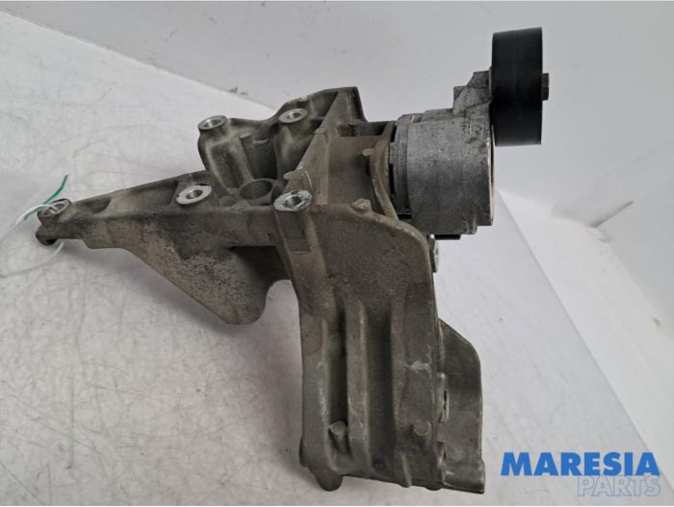 Alfa Romeo - 159 - Dynamosteun boven