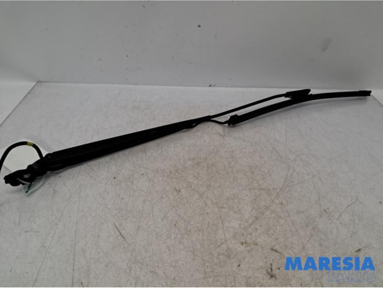 Citroen - C4 Cactus - Front wiper arm